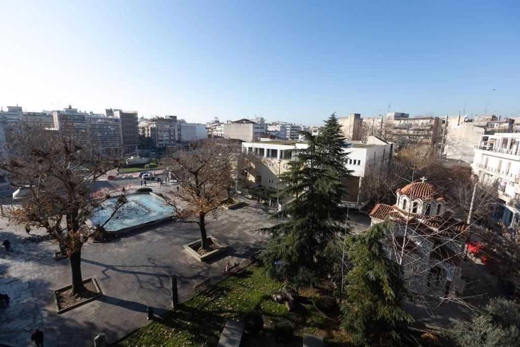 Λάρισα Διαμέρισμα Με Θέα Πλατεία Στο Κέντρο Της Πόλης公寓 外观 照片